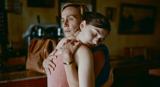 Audrey Diwan's Happening, about illegal abortions in 1960s France, has won the top prize at the Venice Film Festival.