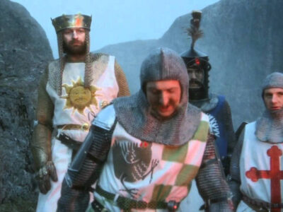 Monty Python and the Holy Grail - Bridge of Death scene with Eric Idle, Graham Chapman and Michael Palin.