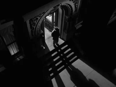 Obscure film angles and shadow in film noir