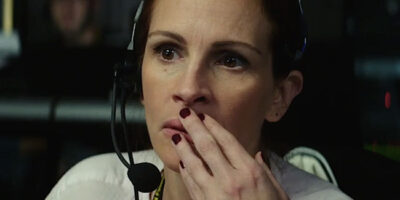 Julia Roberts looks fearful in the thriller film, Money Monster.